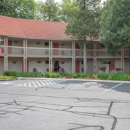 Ridges Inn & Suites بايليز هاربور المظهر الخارجي الصورة