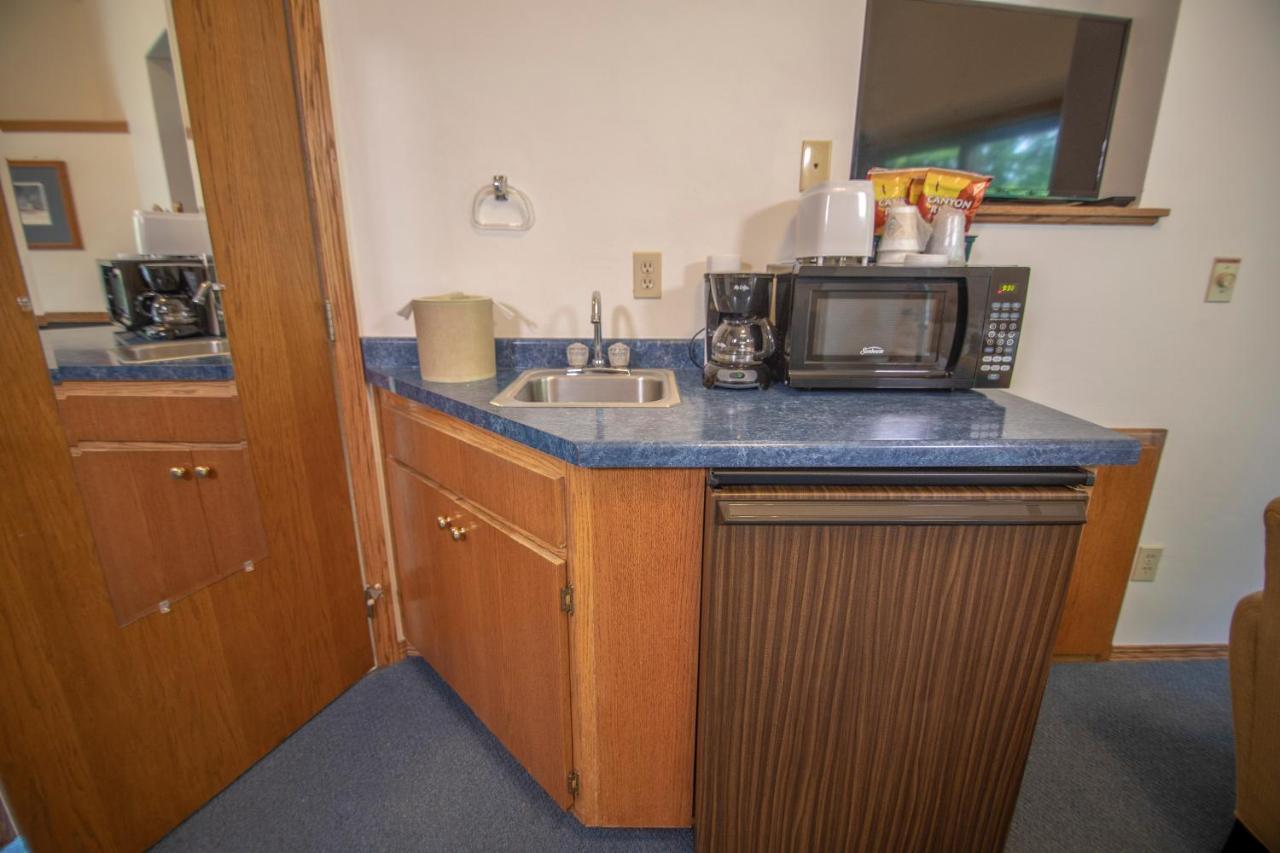 Ridges Inn & Suites بايليز هاربور المظهر الخارجي الصورة